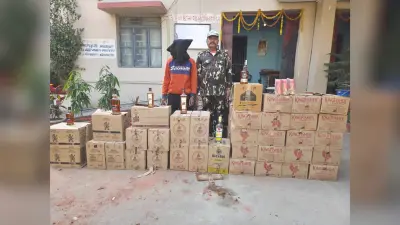 ट्रैक्टर में लदी ईंट के नीचे 51 पेटी शराब बरामद