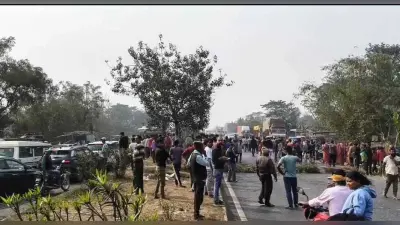 सड़क हादसे में किशोरी की मौत, सड़क जाम