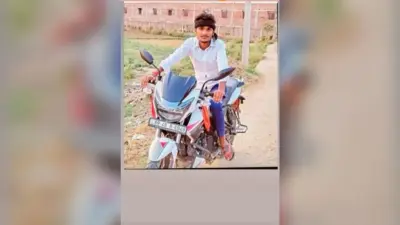 सड़क हादसे में बाइक सवार दो युवकों की मौत