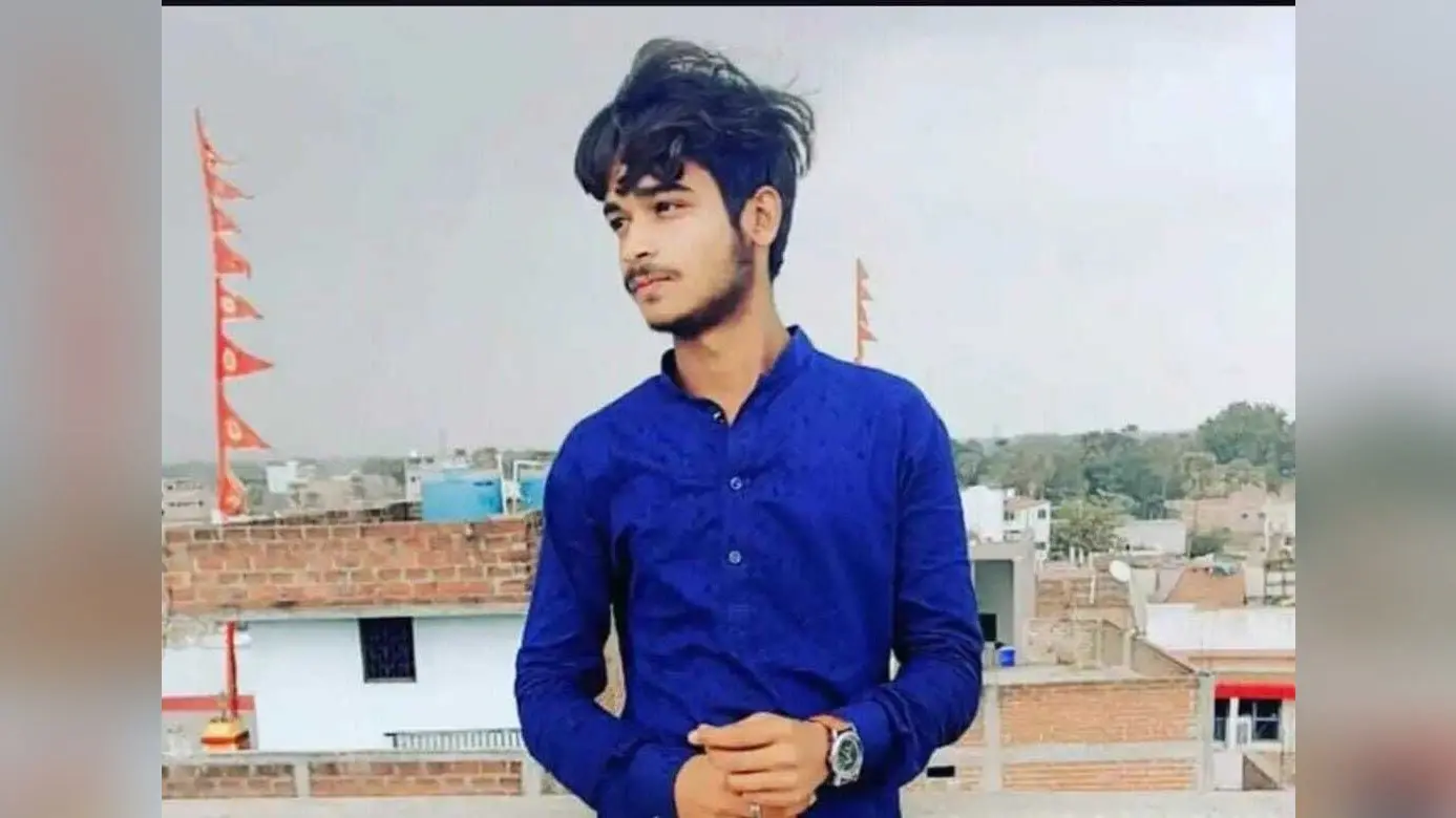 क्रिकेट खेलने जा रहे युवक की सड़क दुर्घटना में मौत, चचेरा भाई गंभीर रूप से घायल