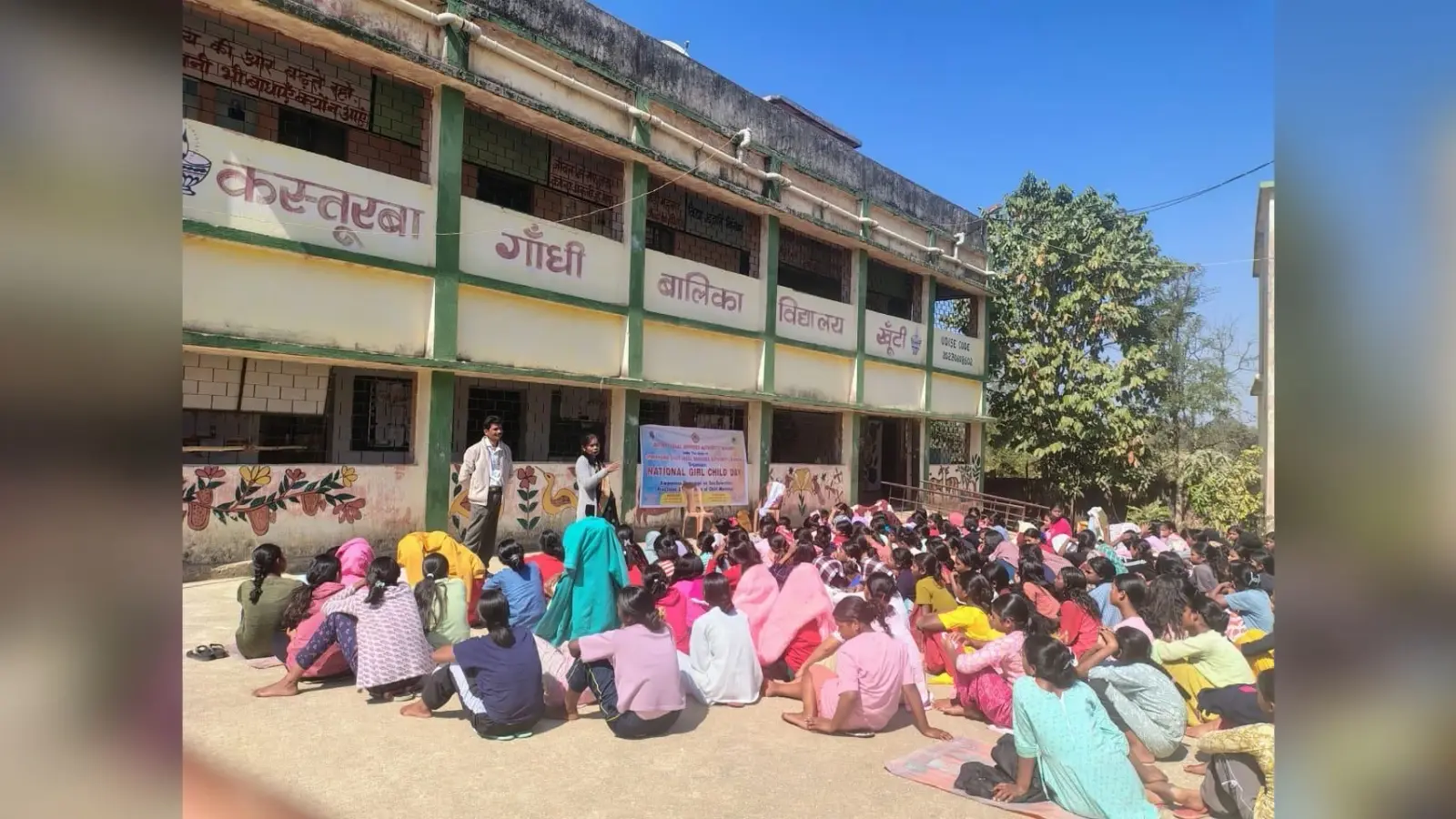 बाल विवाह के प्रति छात्राओं को किया गया जागरूक