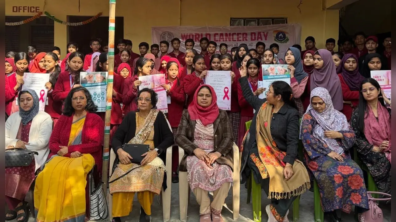 कैंसर के खिलाफ महिला चिकित्सकों ने उठाया बीड़ा, स्कूल-कॉलेजों में चलाया जागरूकता अभियान