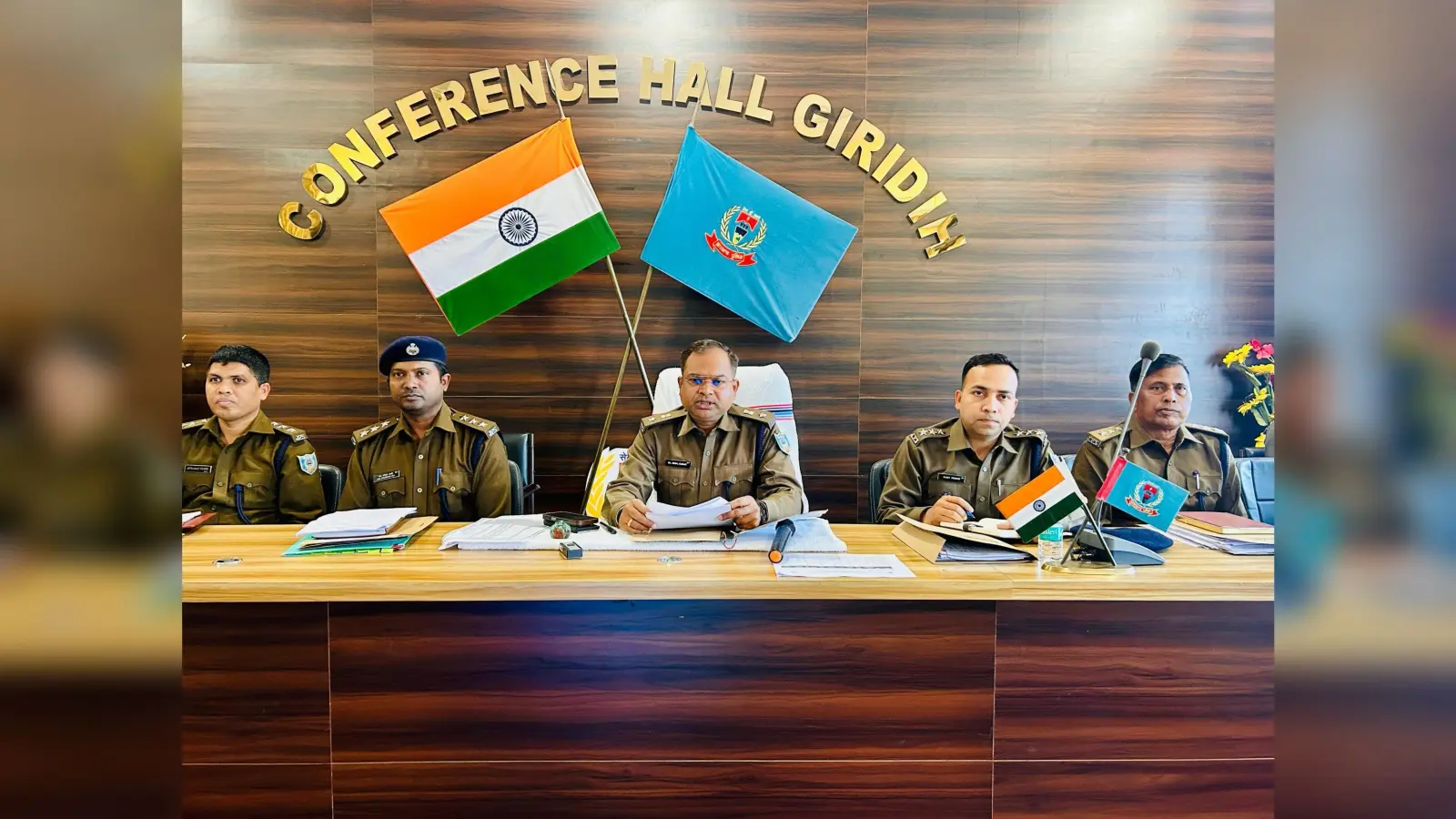 Giridih News :निकाय चुनाव शांतिपूर्वक संपन्न कराने के लिए रहें सतर्क : एसपी