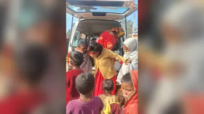 हार्डकोर नक्सली की बेटी ने अपनी सेवा से गांव की बदल दी तस्वीर