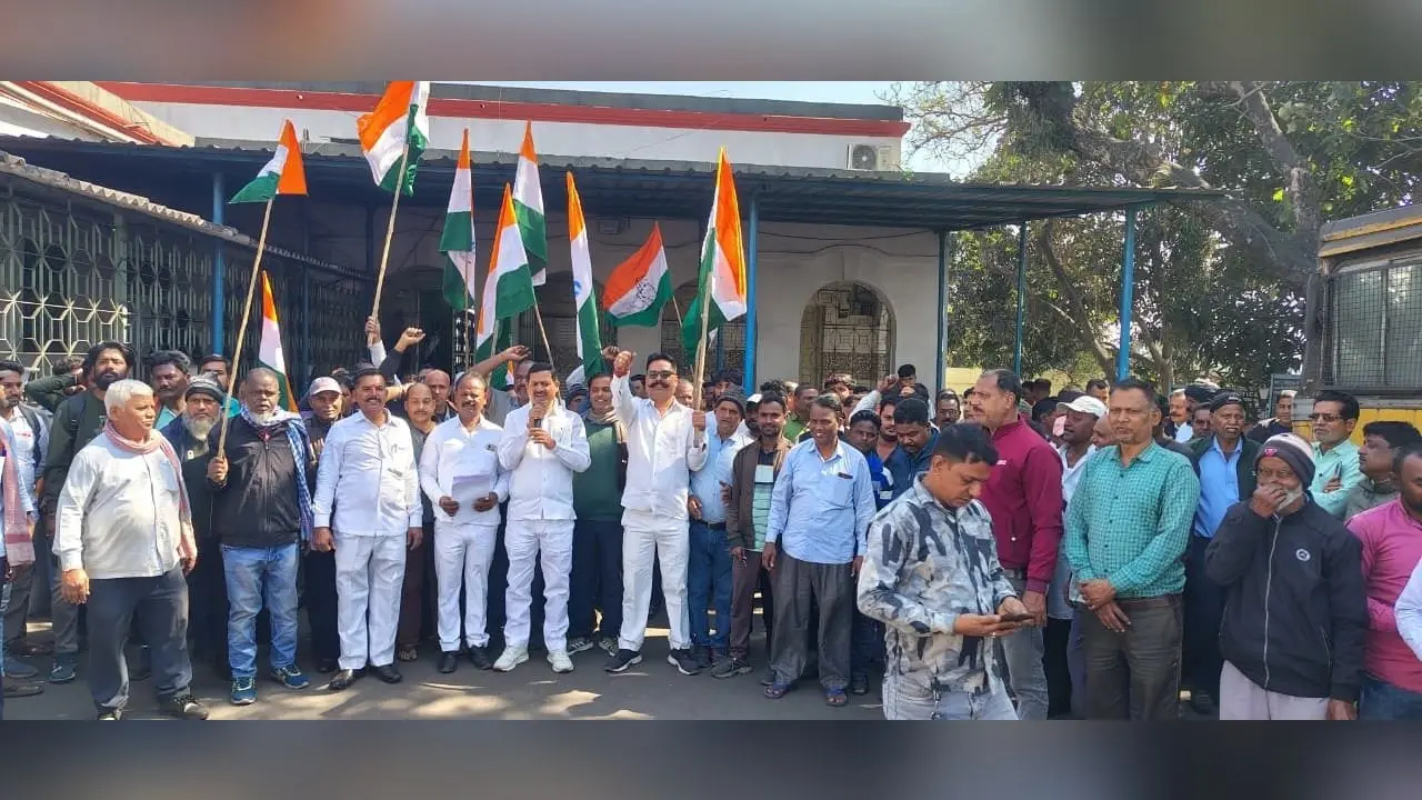 Bokaro News : मजदूरों की मांगों को लेकर प्रदर्शन