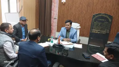 कार्यालय में आने वाले लोगों की समस्याओं का करें त्वरित समाधान