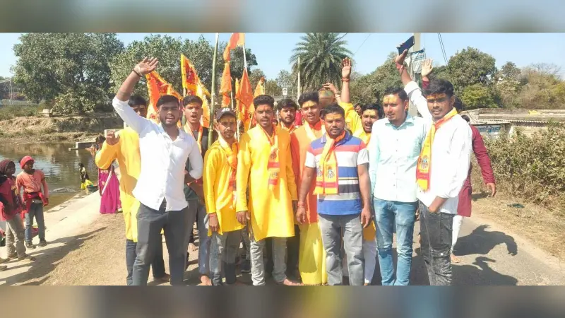 शिवलिंग प्राण-प्रतिष्ठा को लेकर निकाली कलश शोभा यात्रा