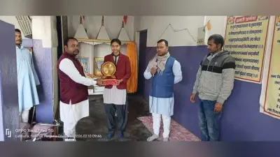 मैट्रिक में नौवां स्थान प्राप्त करने वाली छात्रा को किया गया सम्मानित