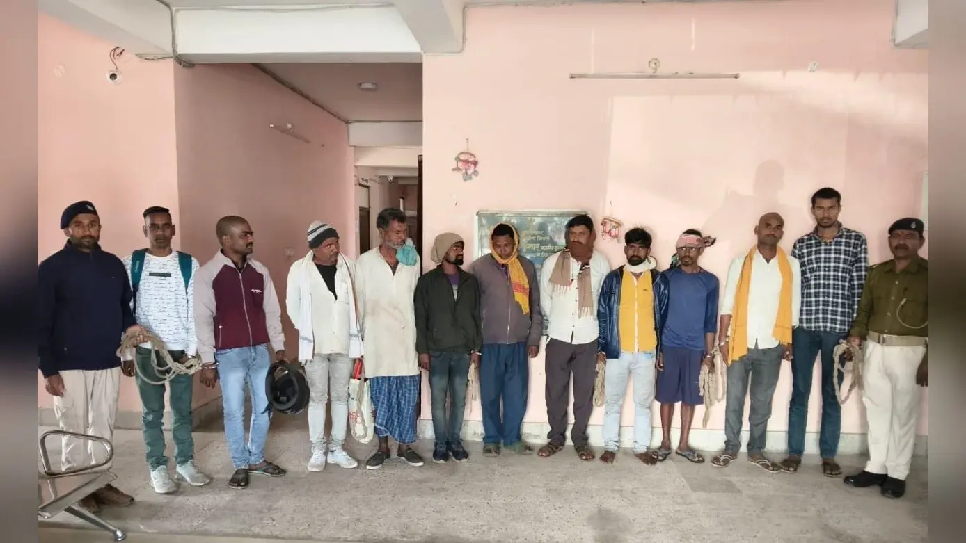 एक तस्कर व दस शराबी हुआ गिरफ्तार