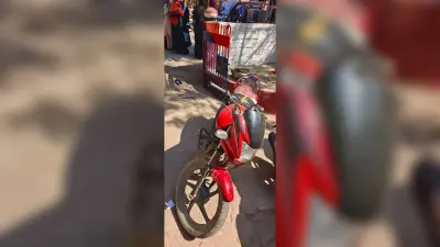 चोरी की बाइक के साथ शातिर गिरफ्तार, मोबाइल जब्त