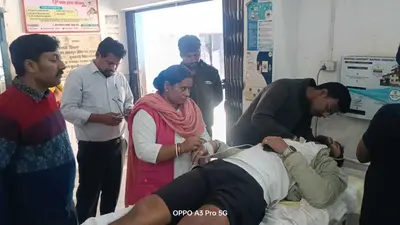 सड़क दुर्घटना में बाइक सवार तीन युवक जख्मी, रेफर