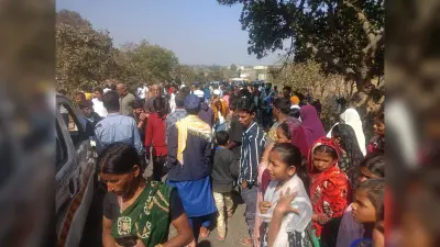 Giridih News :ट्रक की चपेट में आकर बाइक सवार युवक की मौत
