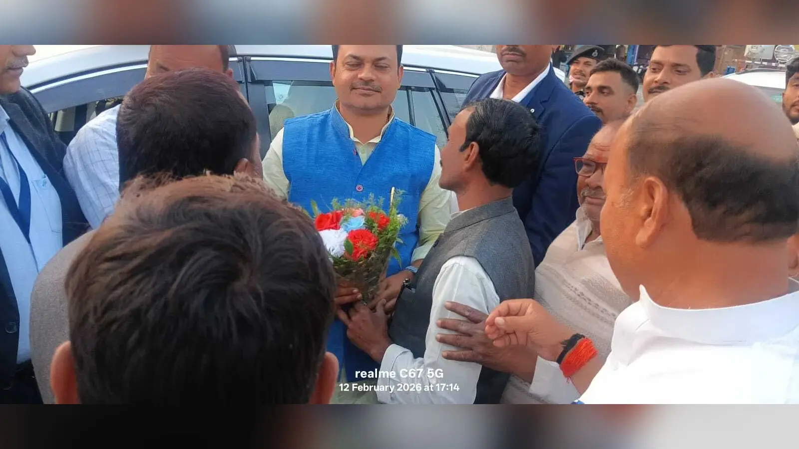 चकाई पहुंचे प्रभारी मंत्री का समर्थकों ने किया स्वागत