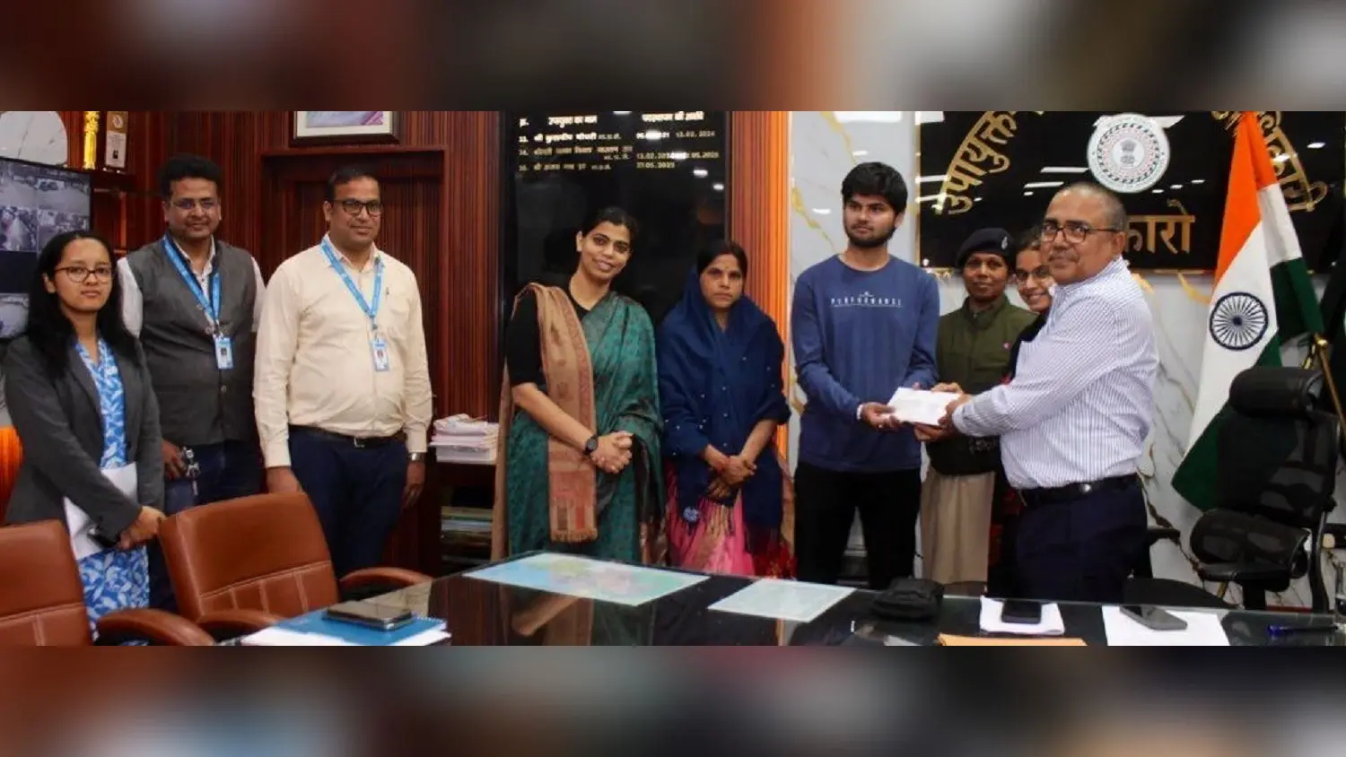 Bokaro News: डीसी के हस्तक्षेप से 7.5 लाख की शिक्षा ऋण स्वीकृत