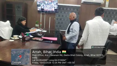 जनता दरबार में डीएम ने सुनीं 22 लोगों की समस्या