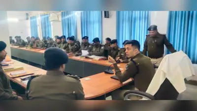 अवैध बालू व शराब के खिलाफ लगातार चलायें अभियान: एसपी