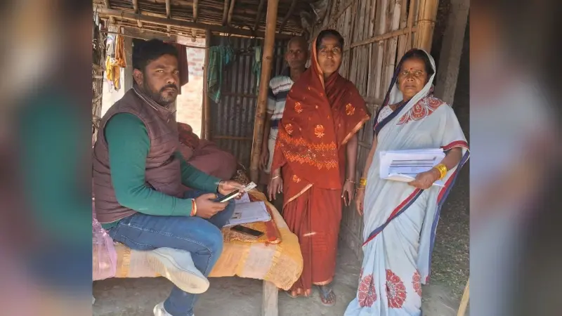 किसान फार्मर आईडी गांव में बना रहे हैं कर्मी