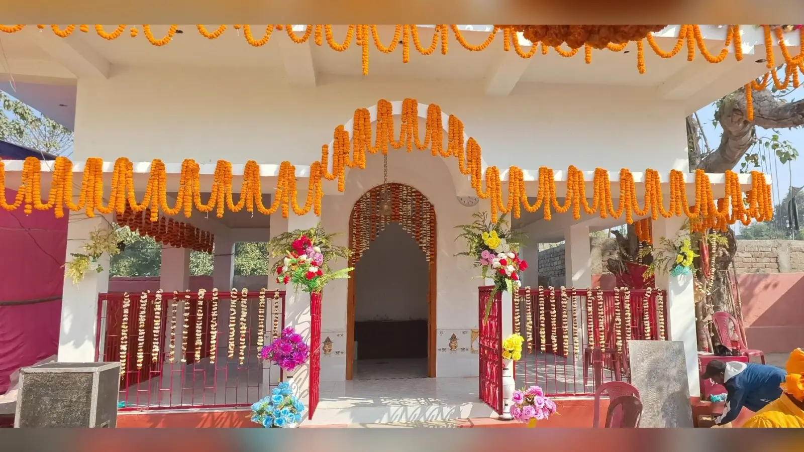 महाशिवरात्री पर क्षेत्र का शिवालय सज धज कर हुआ तैयार