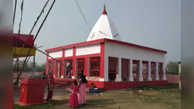 डूमर का ऐतिहासिक बोधेश्वर नाथ शिव मंदिर बना श्रद्धा का संगम स्थल