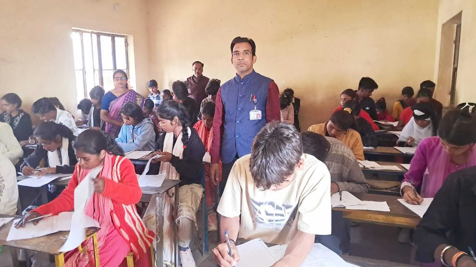 केंद्रों पर कड़ी निगरानी में हुई बोर्ड परीक्षा