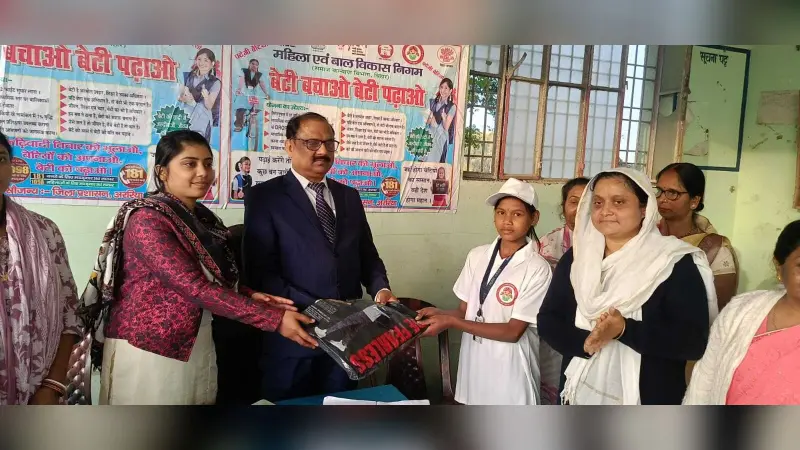 प्रतियोगिता में सफल छात्राओं को किया सम्मानित