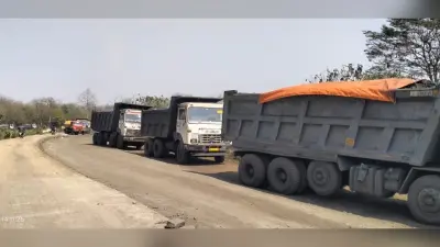 Bokaro News : प्रदूषण के खिलाफ ग्रामीणों ने रोकी कोयला ट्रांसपोर्टिंग