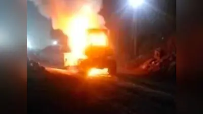 Bokaro News : डोजर में लगी आग, चालक ने कूद कर बचायी जान