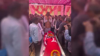 दिवंगत कामरेड प्रमोद शर्मा का पार्थिव शरीर पहुंचा सहूर