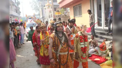 भक्ति के रंग में डूबा ठाकुरगंज, निकली भव्य शिव शोभायात्रा