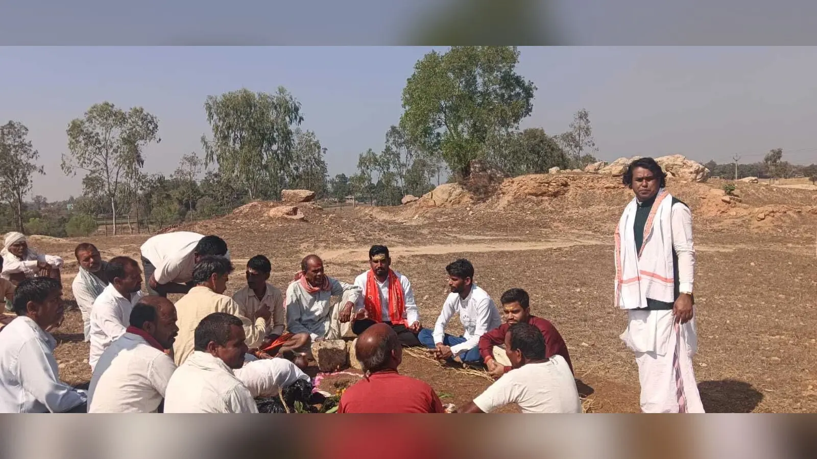 रुद्र महायज्ञ सह गणेश कार्तिक प्राण प्रतिष्ठा को लेकर ध्वजारोहण