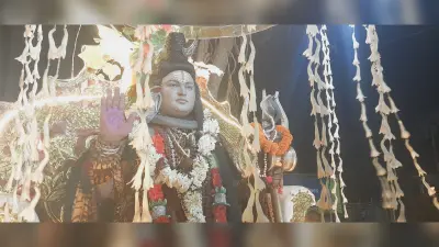 सारठ में धूमधाम से निकाली गयी शिव बारात