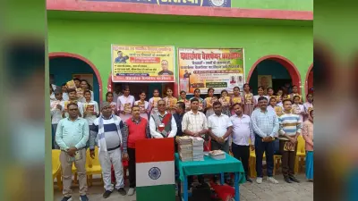विद्यालय के छात्राें को किया सम्मानित