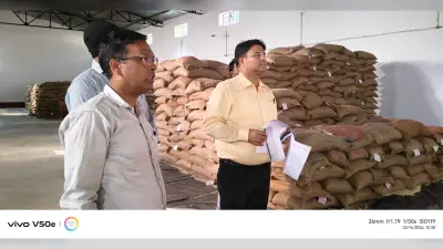 Giridh news :डीएसओ ने किया माॅडल गोदाम का निरीक्षण