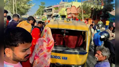 -अलग-अलग सड़क दुर्घटना में एक घायल
