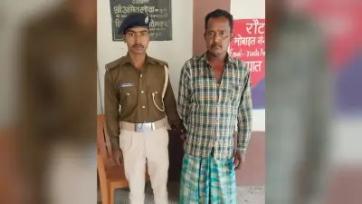 शराब पीकर हंगामा करते युवक धराया