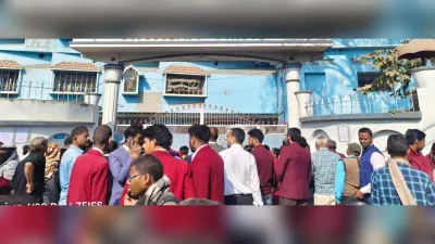 जिले के आठ केंद्रों पर बिहार व सीबीएसइ बोर्ड की परीक्षाएं शुरू