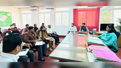 उपायुक्त ने 15वें वित्त व स्वास्थ्य की योजनाओं की समीक्षा की