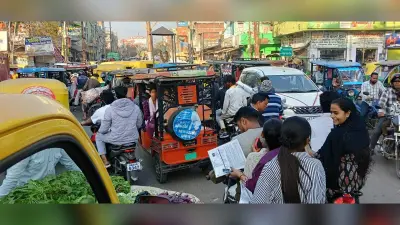 मैट्रिक परीक्षा के पहले दिन ही चरमरायी ट्रैफिक व्यवस्था, भीषण जाम से परीक्षार्थी रहे हलकान