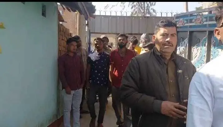 बेटी की शादी के लिए रखे नकदी व जेवरात समेत चार लाख की चोरी