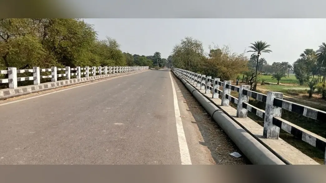 सोनपुर नदी पुल जर्जर, ग्रामीणों में सुरक्षा को लेकर चिंता