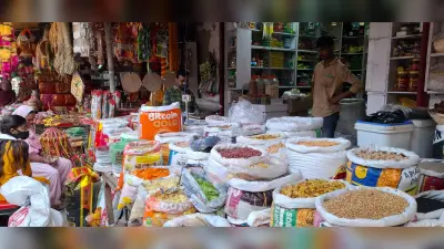 रोजा पर महंगाई की मार, बढ़ीं रोजेदारों की मुश्किलें