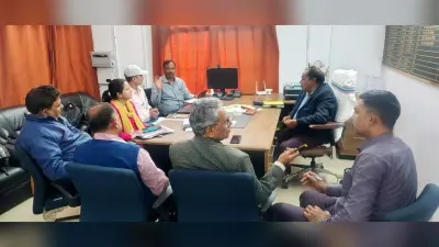 फाइलेरिया के नुकसान से अवगत करा के लोगों को खिलाये दवा