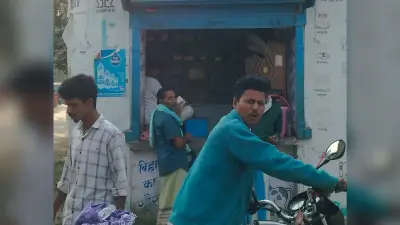 पहले रोजा में दूध की किल्लत से परेशान दिखे रोजेदार