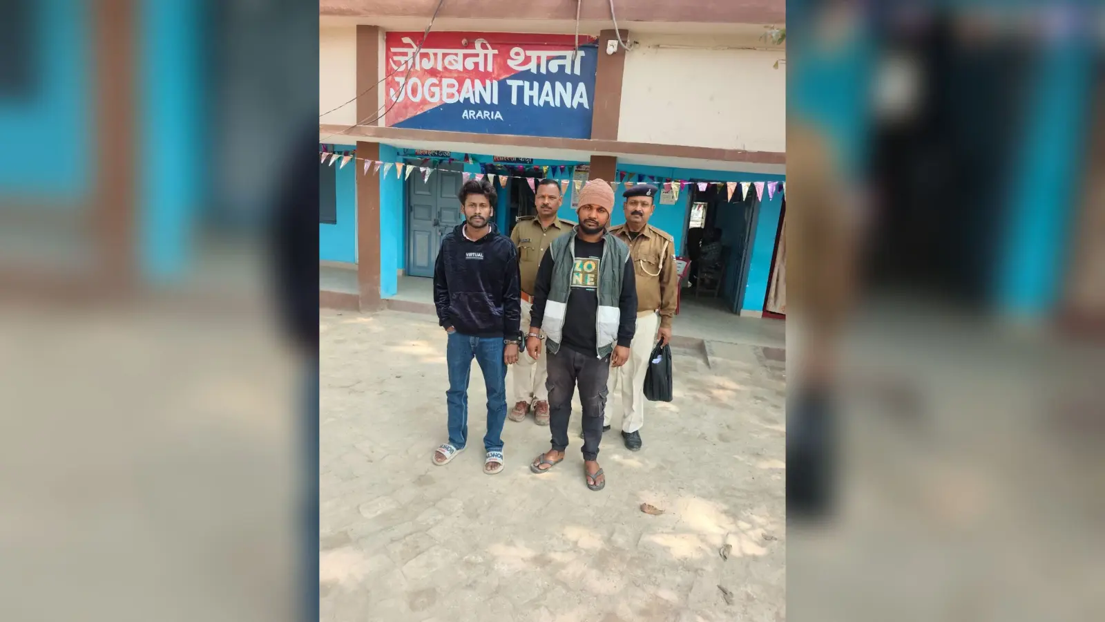 दो वारंटी गिरफ्तार
