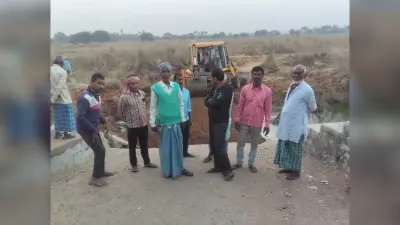चीर नदी पार जाने का बना रास्ता, ग्रामीणों को मिली राहत