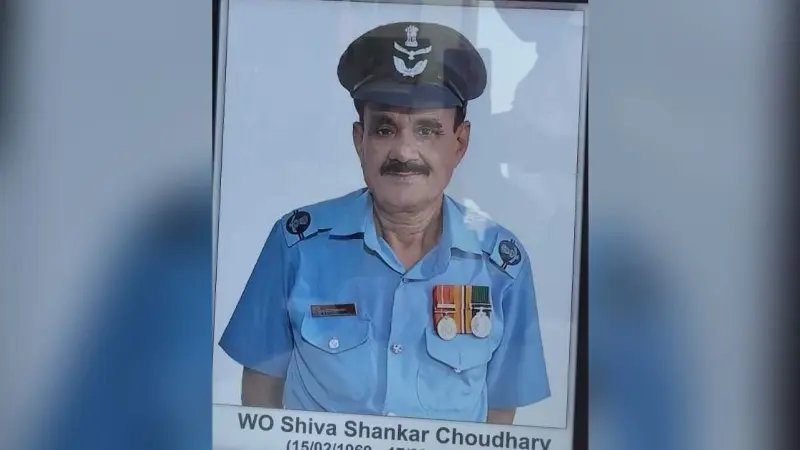 वारंट ऑफिसर का सड़क हादसे में निधन, गांव में मातम