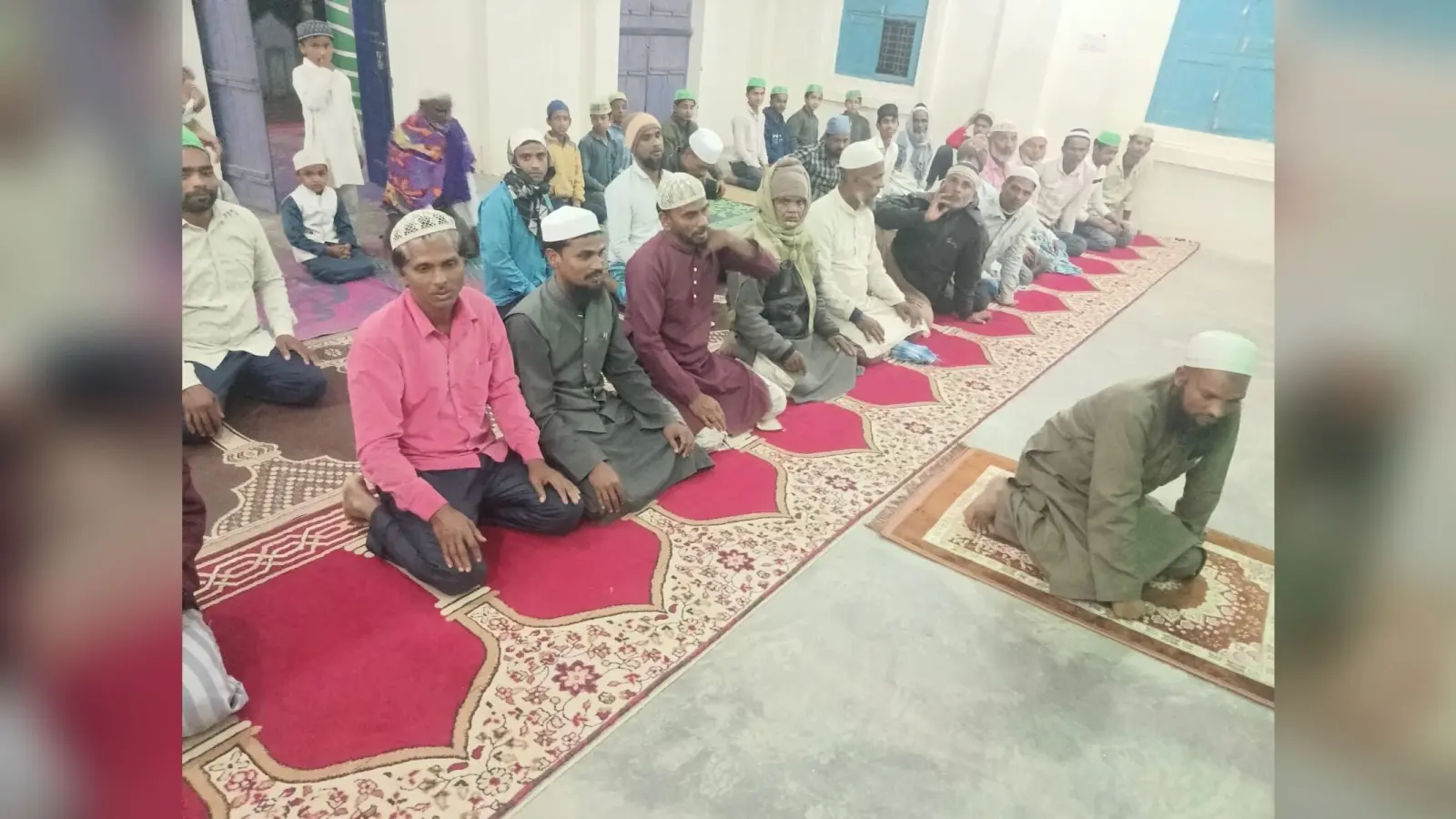 रमजान को ले इबादतगाहों में बढ़ी रौनक