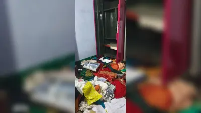 दंपती व बच्चे को बंधक बनाकर 25 लाख रुपये के जेवरात की डकैती