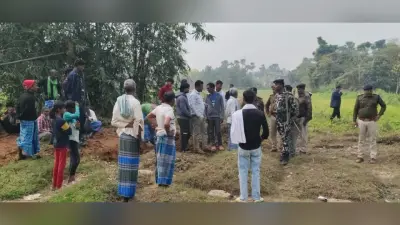 पंचायत सरकार भवन के लिए चिह्लित जमीन पर शव दफनाने को लेकर दो पक्षों में तनाव