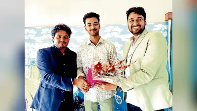 जेईई मेन्स के स्टेट टॉपर कुंतल को किया सम्मानित